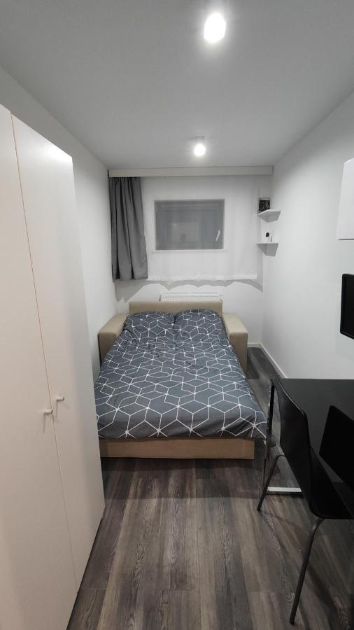 Środa ŚląskaMetro-House 24H --Fakturavat--公寓 外观 照片
